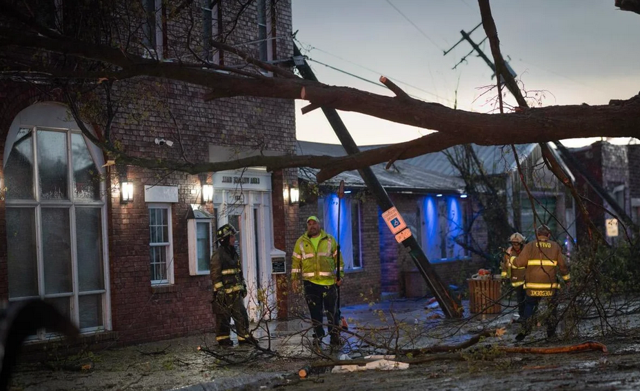 Midwest Tornado Damage Sparks Emergency Response Across States