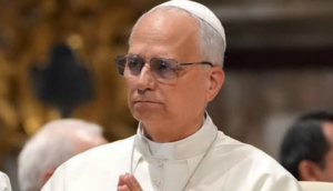 Pope Leo Iran War Criticism Shocks Political Leaders