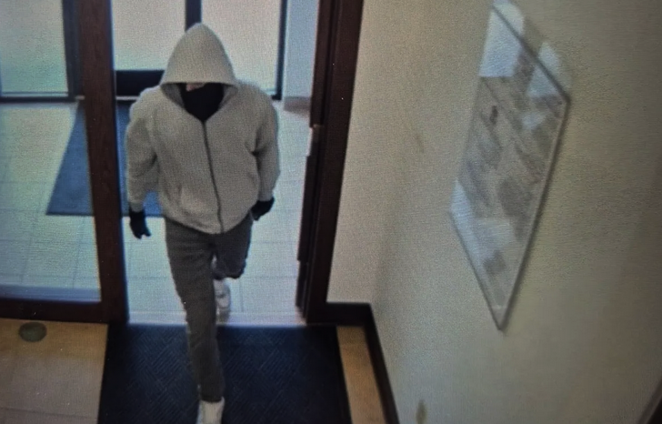 Kentucky police hunt bank shooter Berea: What we know so far